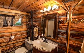 Bild: Spiegel mit Beleuchtung