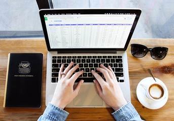 Bild: Handwerker und Kundenfragen